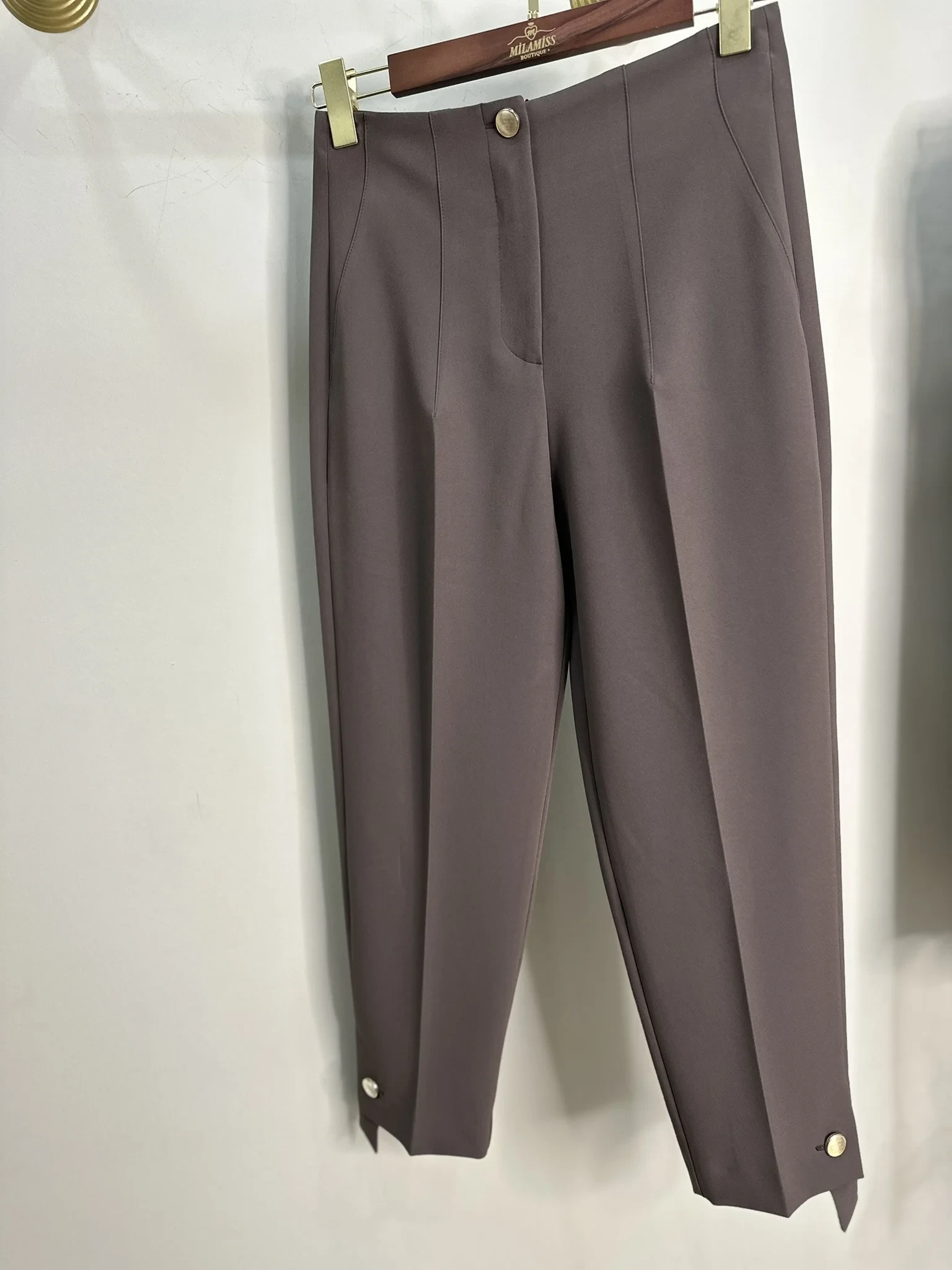 YUSUF ÖZDEMİR 1543 BİLEKTE DÜĞME DETAYLI PANTOLON VİZON