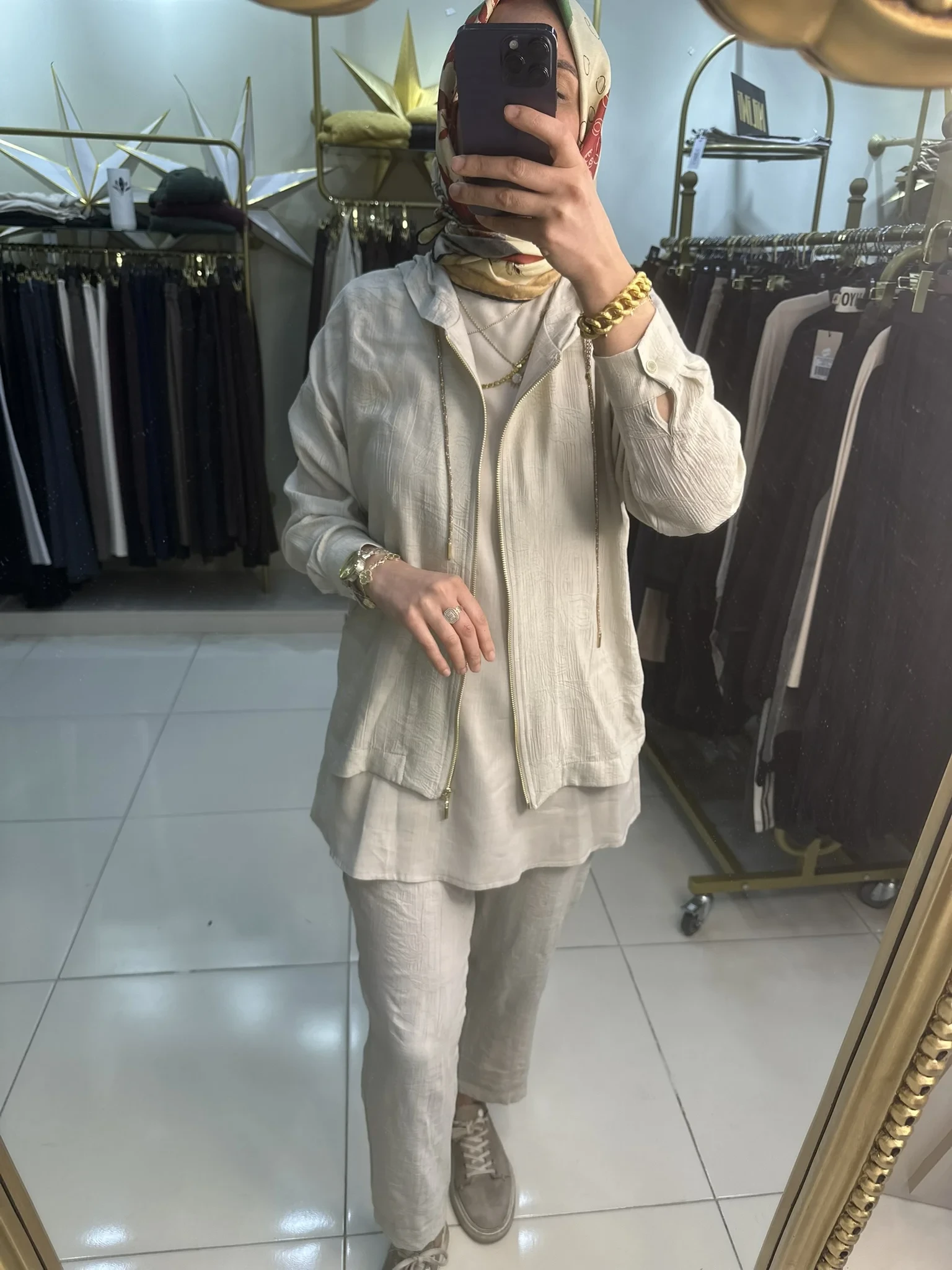 JENNE DESENLİ ÜÇLÜ TAKIM