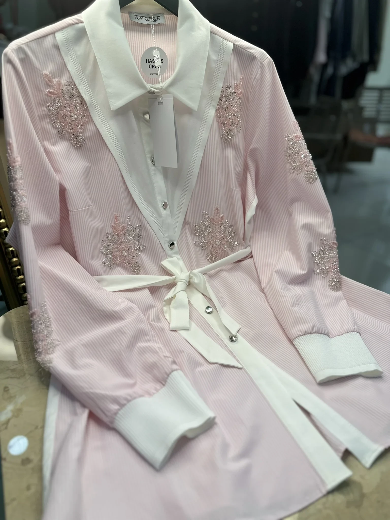 FUAT GÜRŞEN İŞLEMELİ GÖMLEK