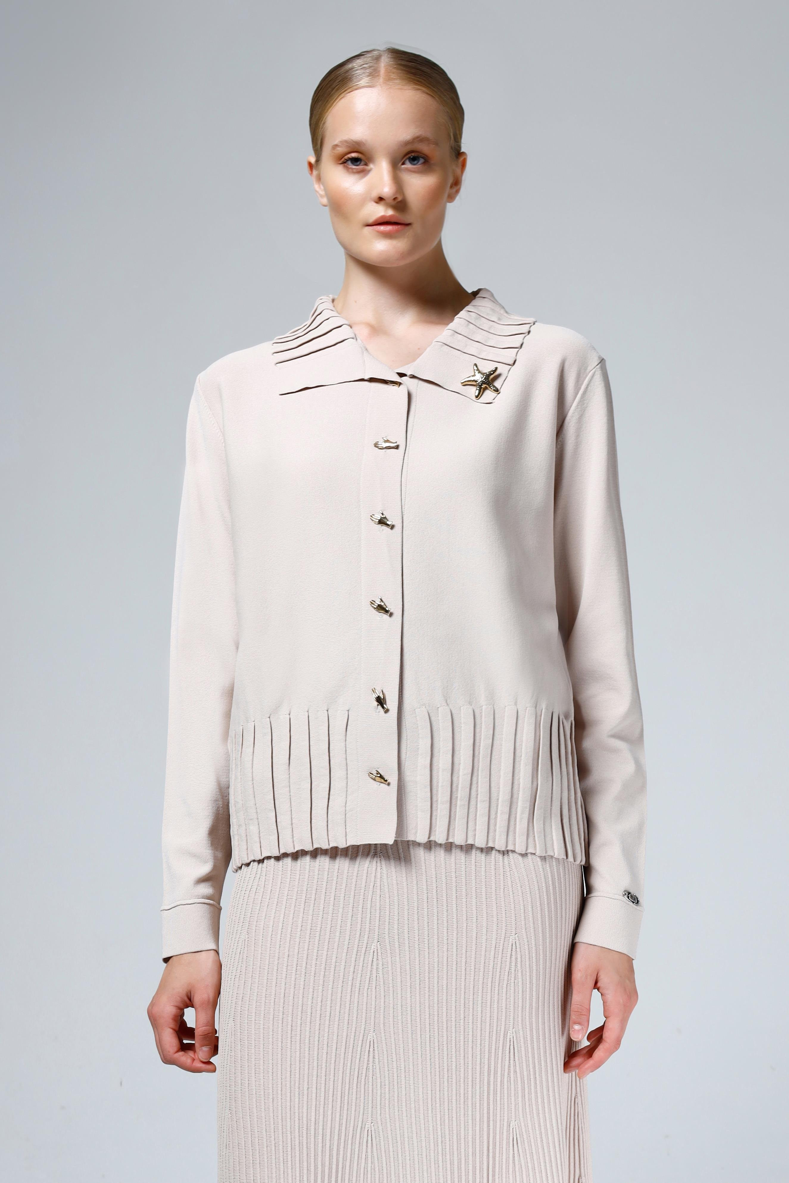 KALIN BEKLETMELİ KISA HIRKA BROŞLU-FARKLI RENK SEÇENEKLERİ