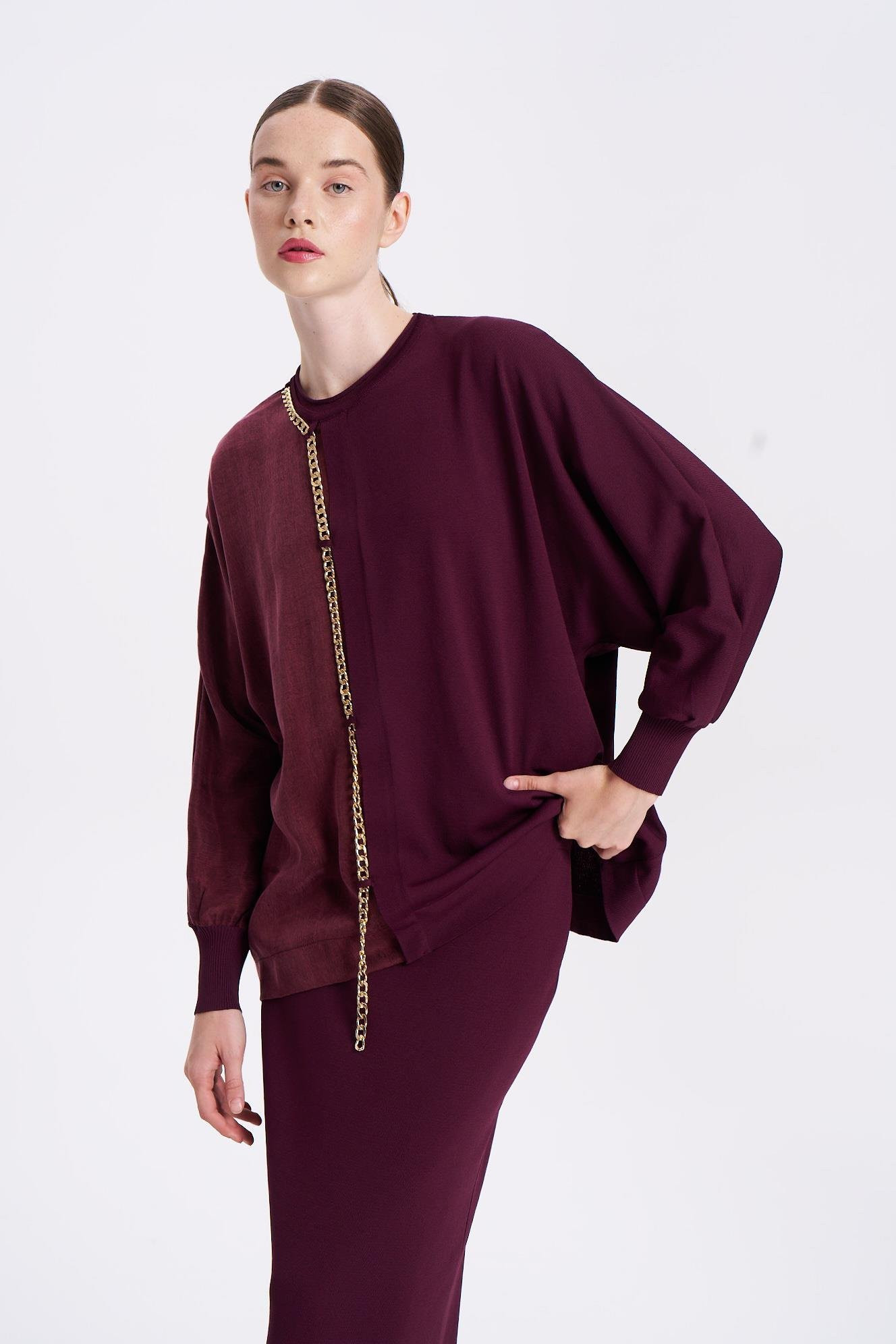 NİLİWİ YARISI KUMAŞ ZİNCİRLİ YARASA BLUZ BORDO VE KAHVE RENK SEÇENEĞİ