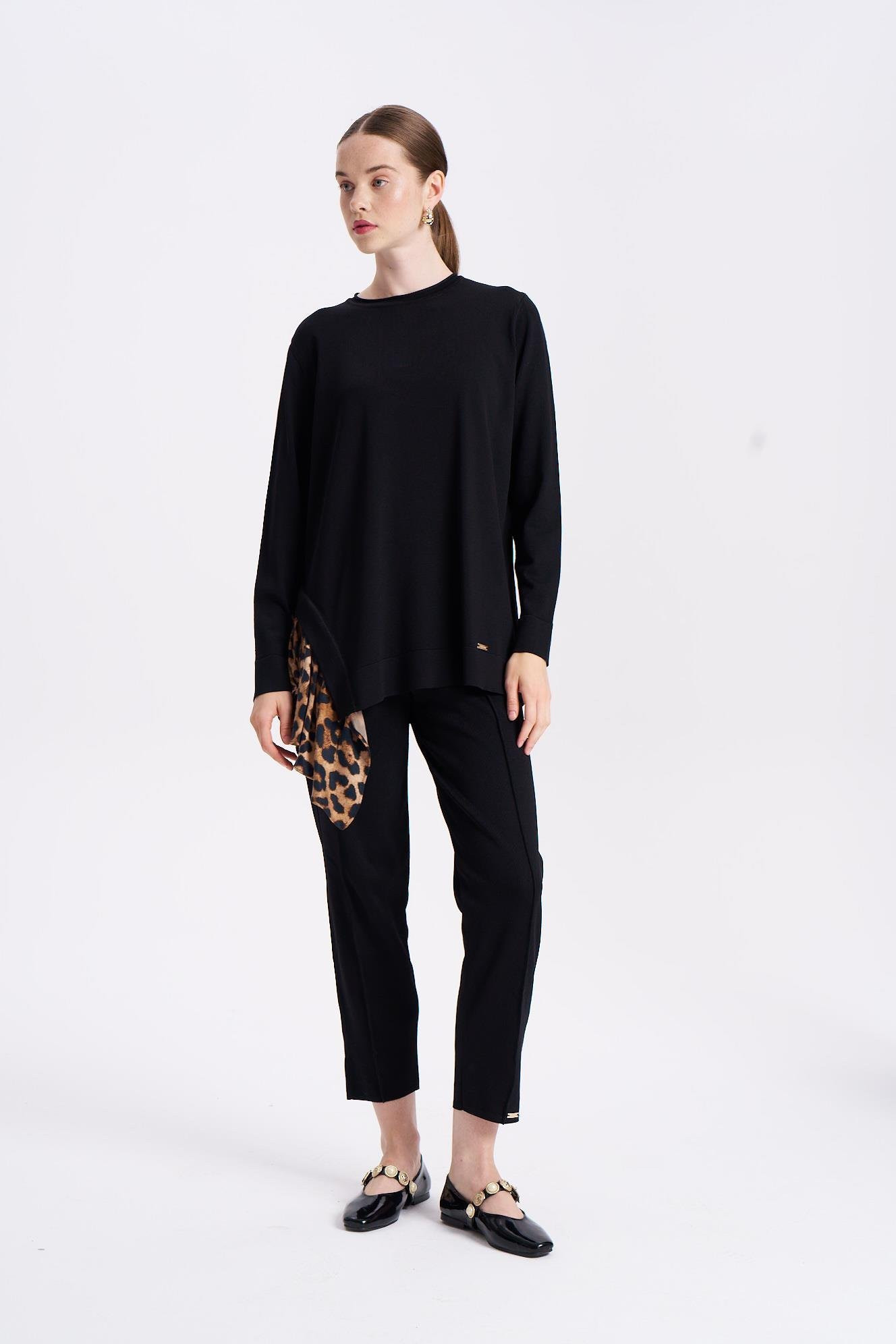 NİLİWİ YAN YIRTMAÇ KUMAŞ GARNİLİ TUNİK