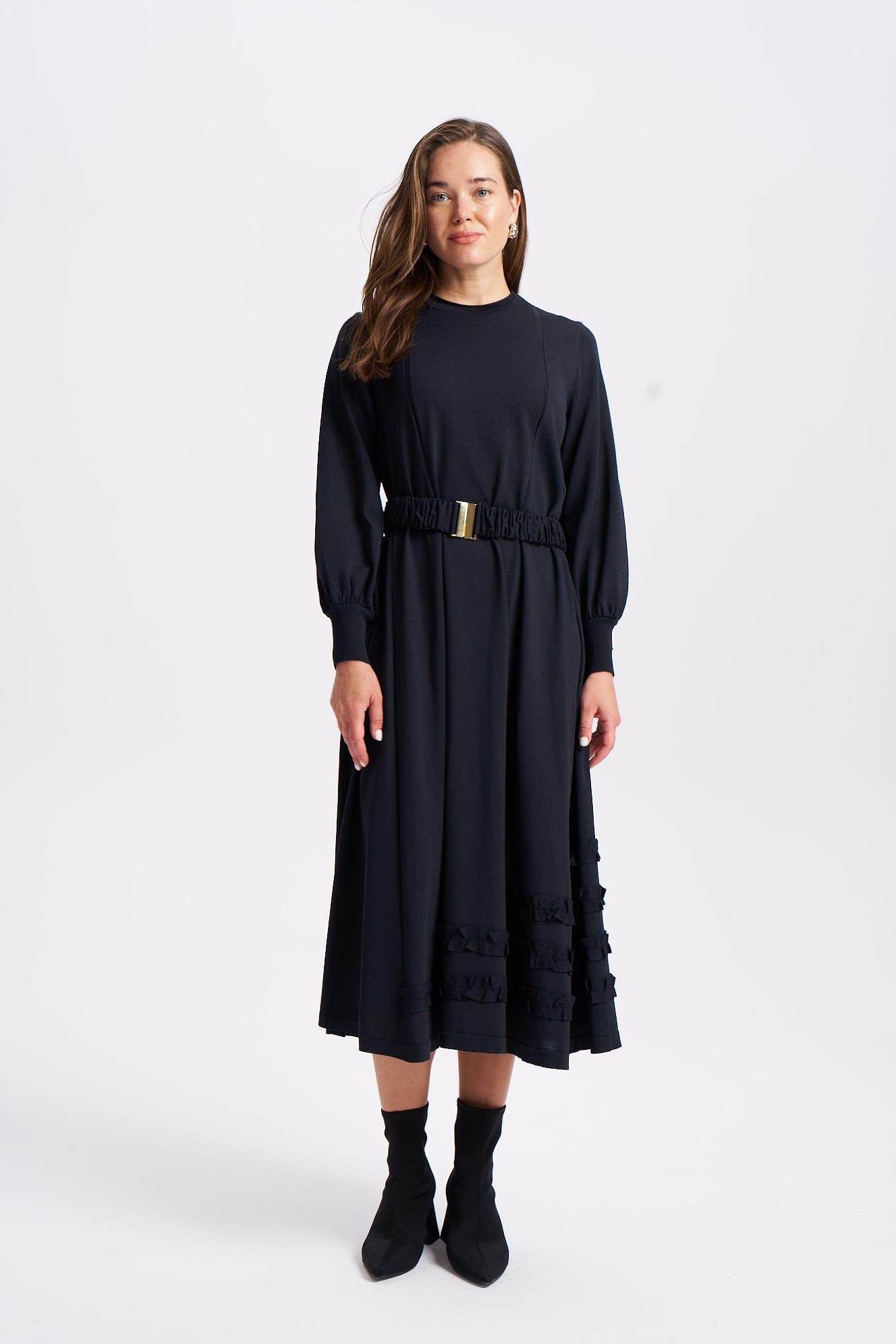 NİLİWİ ETEK UCU TİKTAK FIRFIRLI ELBİSE