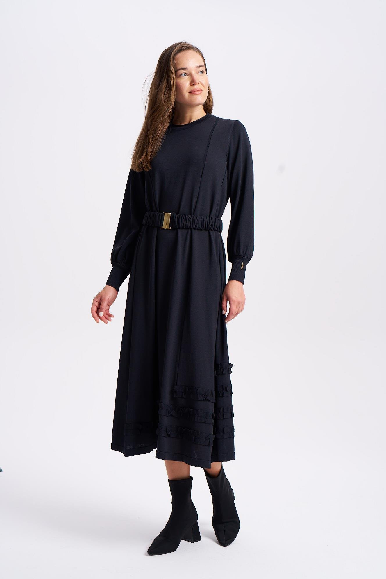 NİLİWİ ETEK UCU TİKTAK FIRFIRLI ELBİSE