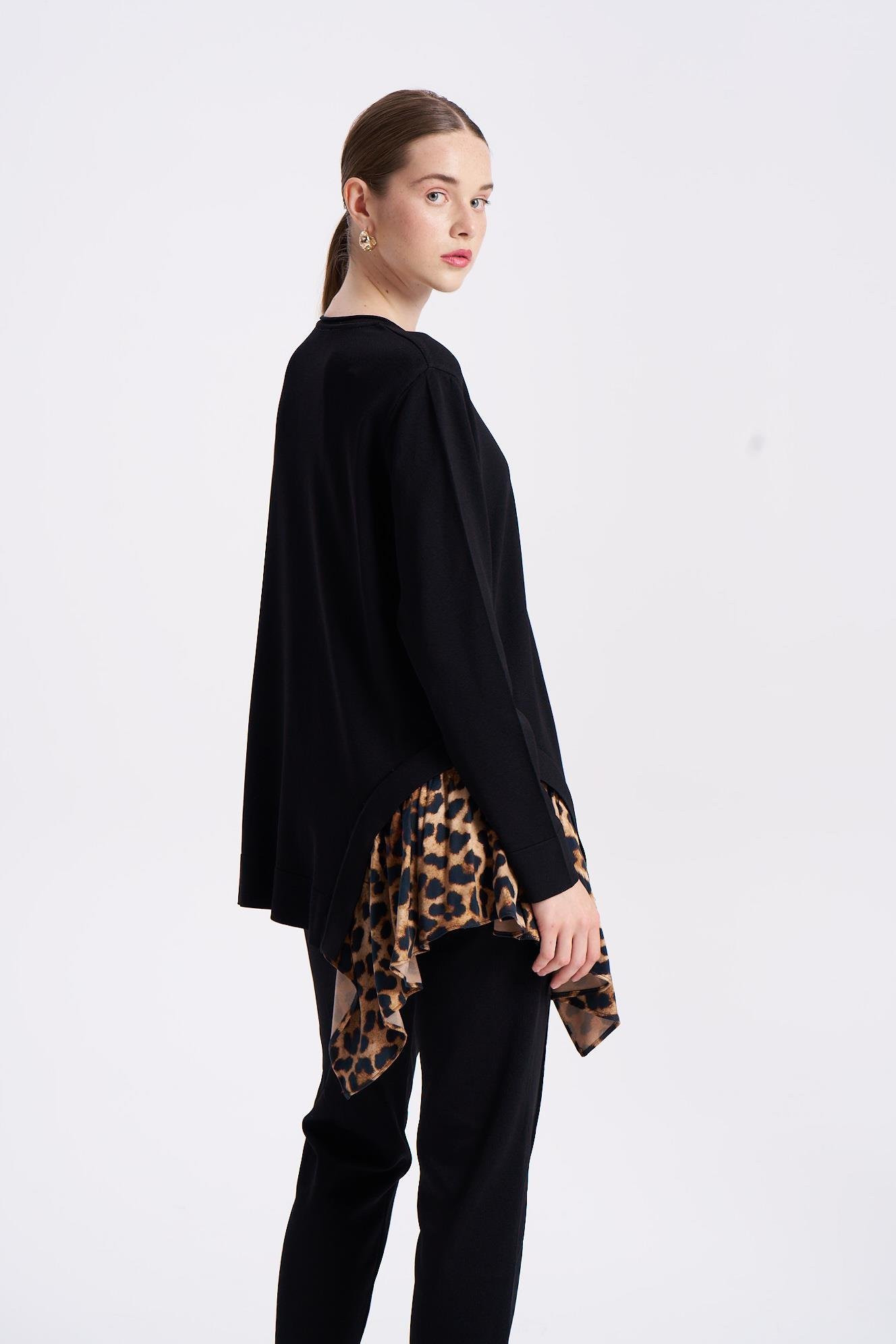 NİLİWİ YAN YIRTMAÇ KUMAŞ GARNİLİ TUNİK