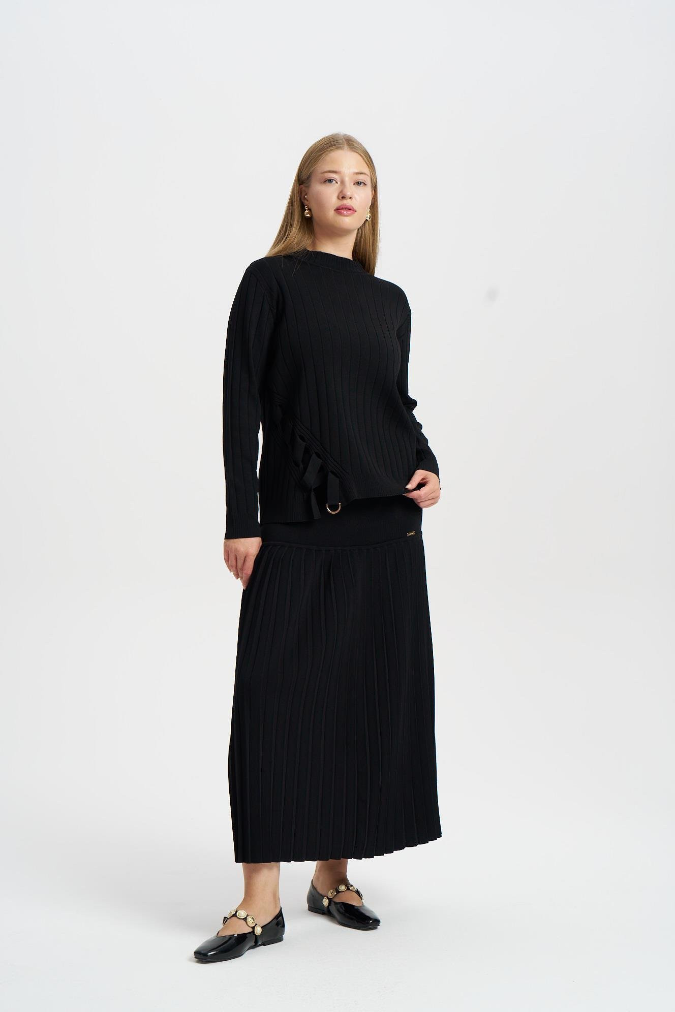 NİLİWİ YANI VEREV PARÇALI SÜS TİKTAKLI BLUZ SİYAH,KAHVE,BORDO RENK SEÇENEĞİ