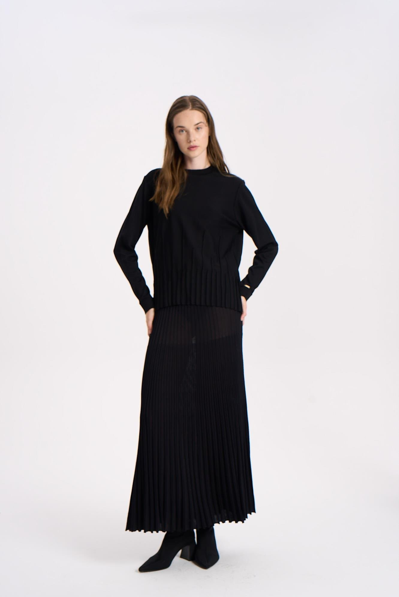 NİLİWİ KISA UZUN BEKLETMELİ BLUZ FARKLI RENK SEÇENEKLERİ