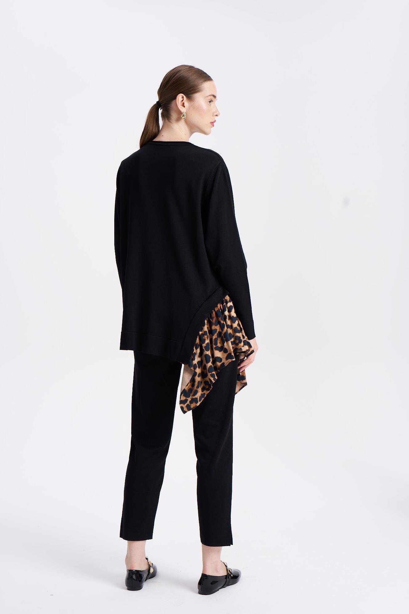 NİLİWİ YAN YIRTMAÇ KUMAŞ GARNİLİ TUNİK